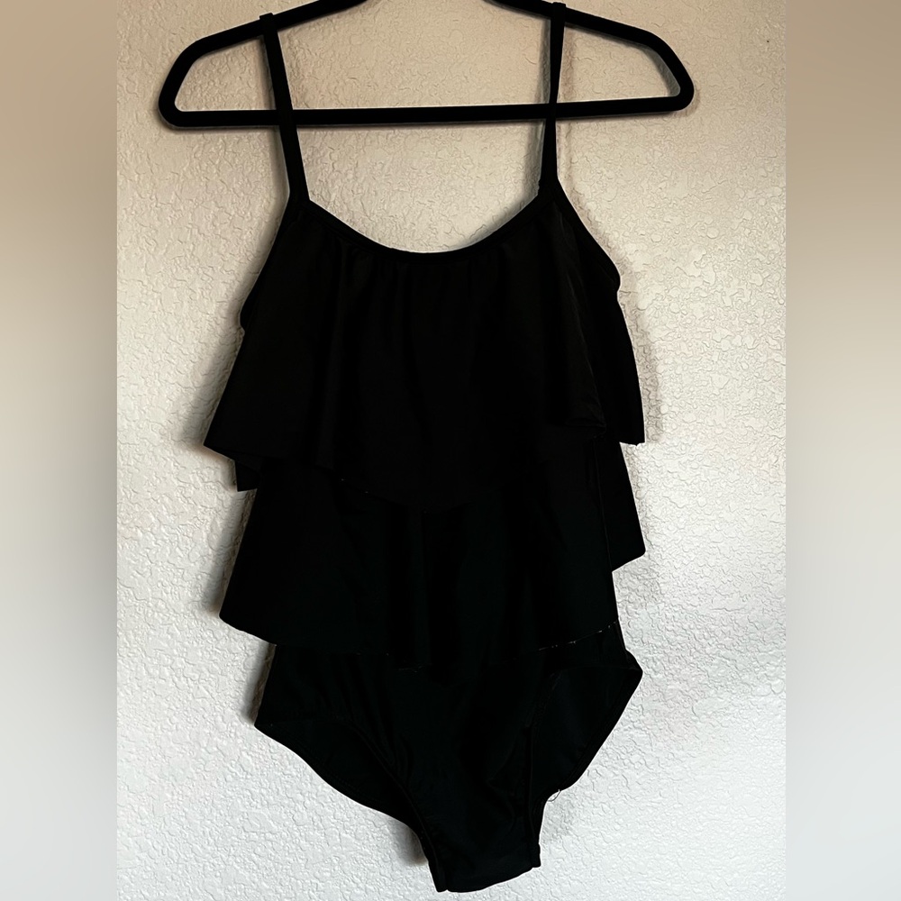 Black Triple tier ruffle swim tankini top size 8